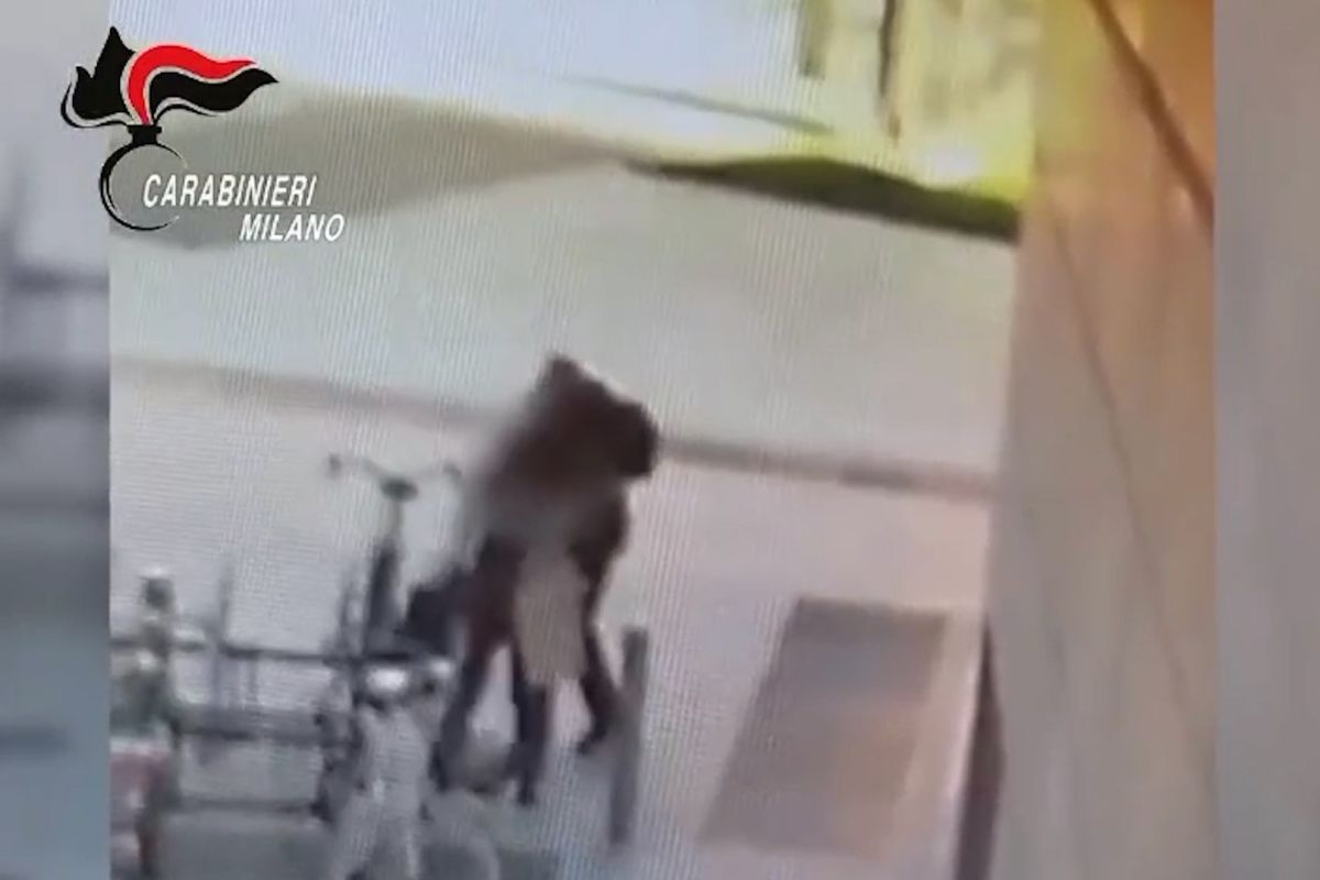 Accoltellata a Milano