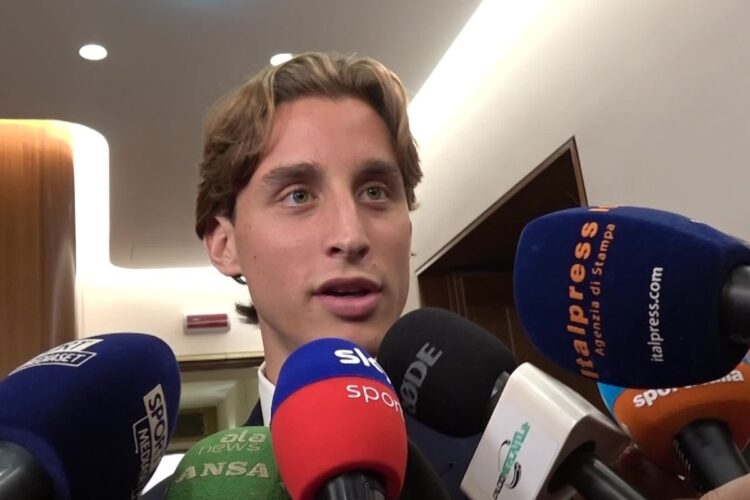 Un primo piano di Edoardo Bove