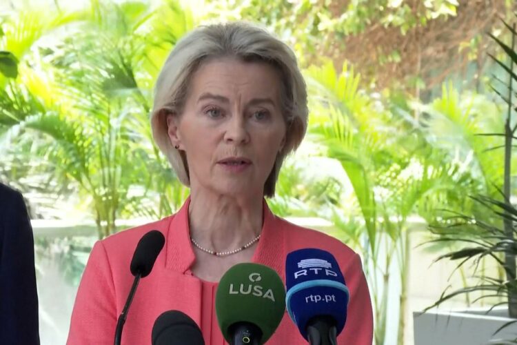 Ursula von der Leyen | alanews.it