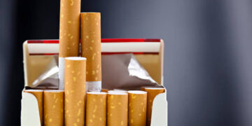Al via la raccolta firme per alzare di 5 euro il prezzo delle sigarette