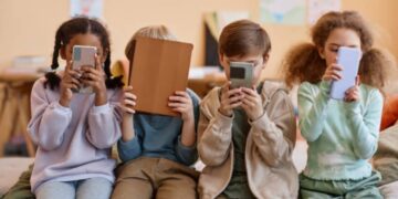 Dispositivi elettronici ai bambini