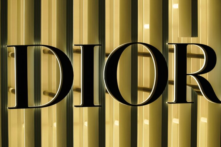 Furto da 200mila euro da Dior a Firenze