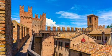 L’Italia segreta dei castelli: cinque luoghi da vedere prima dell’inverno