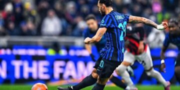 I rigori sbagliati da Calhanoglu con la maglia dell'Inter