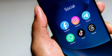 Il Pe vuole vietare i social ai minori di 16 anni