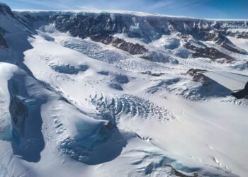 Il ghiacciaio Hektoria in Antartide