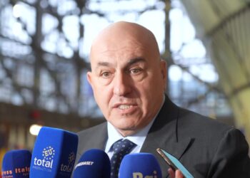 Il ministro della Difesa Guido Crosetto