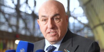 Il ministro della Difesa Guido Crosetto