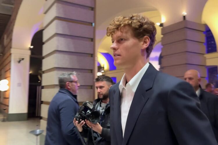 Jannik Sinner al Blu Carpet di Torino al media day delle Atp Finals 2025