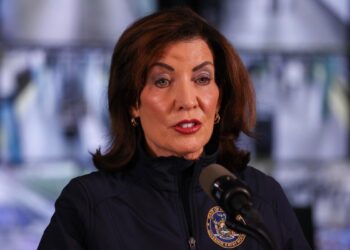 La governatrice dello Stato di New York Kathy Hochul