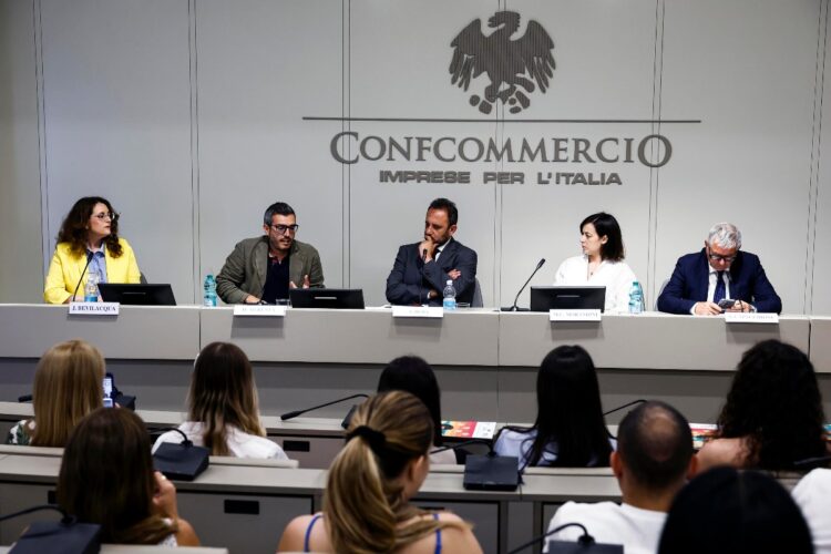 L'allarme di Confcommercio sulle attività in Italia