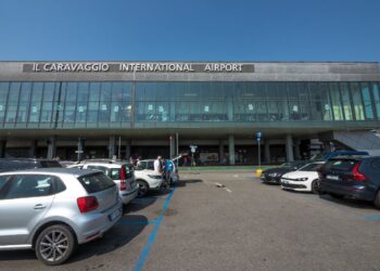 L'esterno dell'aeroporto di Orio al Serio