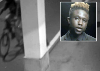 Moussa Sangare ritratta in aula