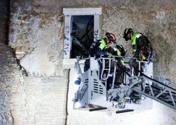 Octay Stroici è stato salvato dai vigili del fuoco poco prima di morire in ospedale