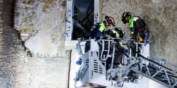 Octay Stroici è stato salvato dai vigili del fuoco poco prima di morire in ospedale