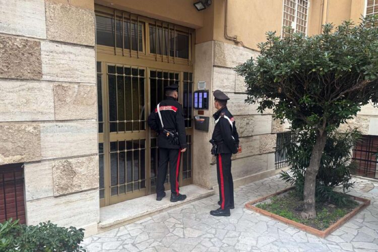 Ragazzo morto a Roma precipitando da un b&b