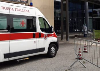 Resta invalido il 22enne accoltellato a Milano