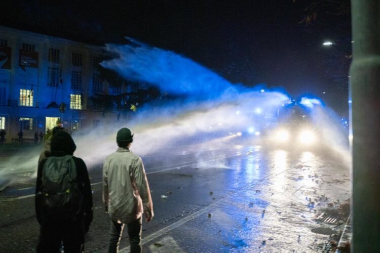 Scontri al corteo durante Italia-Israele: la denuncia di Amnesty