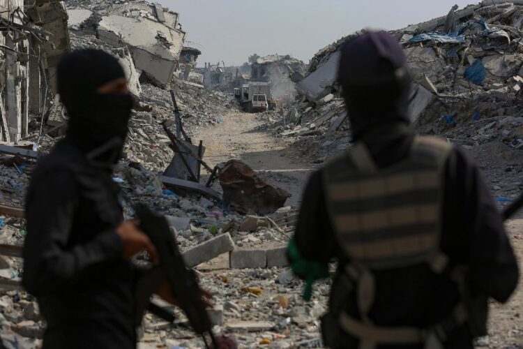 Soldati dellle brigate Al-Qassam, il braccio armato di Hamas