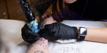 Tatuaggi e melanoma, un rischio correlato
