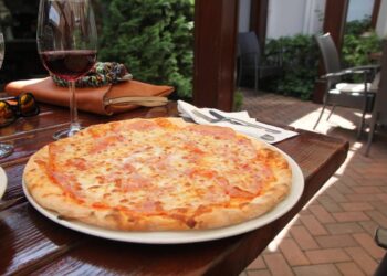 Tra i cibi più iconici della cucina italiana c'è senz'altro la pizza