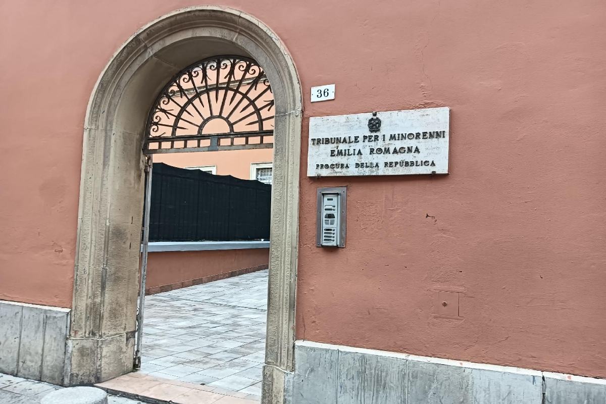 Tribunale per i minorenni di Bologna