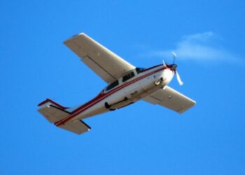 Un aereo Cessna 210