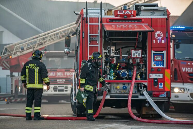 Vigili del fuoco in azione