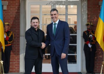 Volodymyr Zelensky e Pedro Sanchez