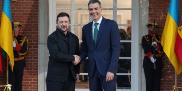 Volodymyr Zelensky e Pedro Sanchez