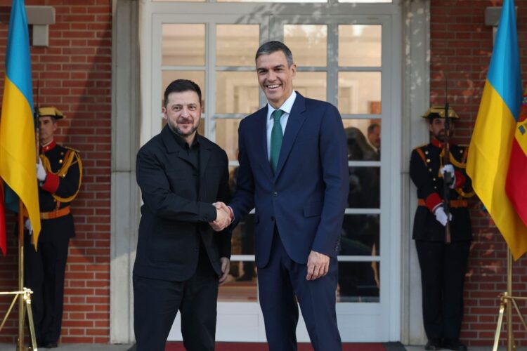 Volodymyr Zelensky e Pedro Sanchez