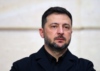 Zelensky chiede una pace dignitosa in Ucraina