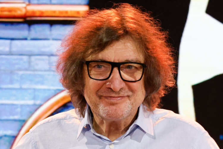 Un primo piano di Claudio Cecchetto