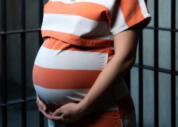 Una delle diverse donne incinte nelle carceri italiane