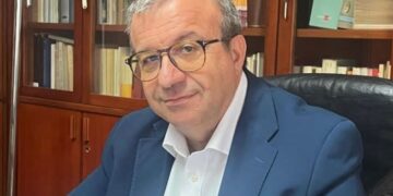 Un primo piano di Emanuele Cani