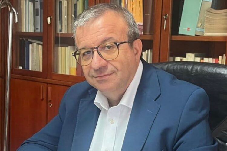 Un primo piano di Emanuele Cani