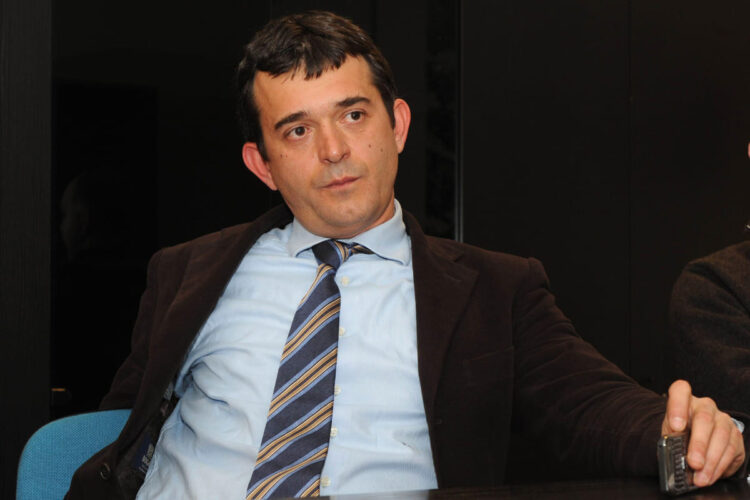 Un primo piano di Franco Orsi