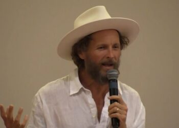 Un primo piano di Jovanotti