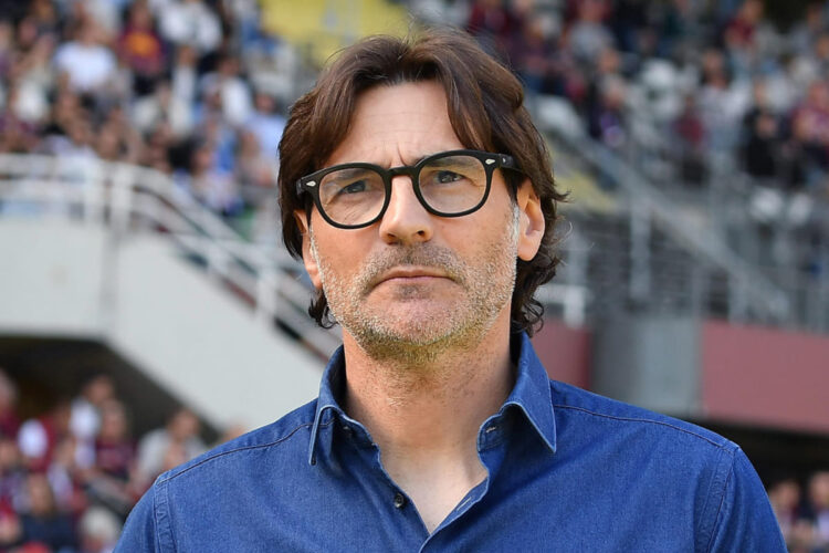 Un primo piano dell'allenatore della Fiorentina Paolo Vanoli