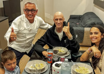 Achille Polonara e la sua famiglia mangiano con Bruno Barbieri