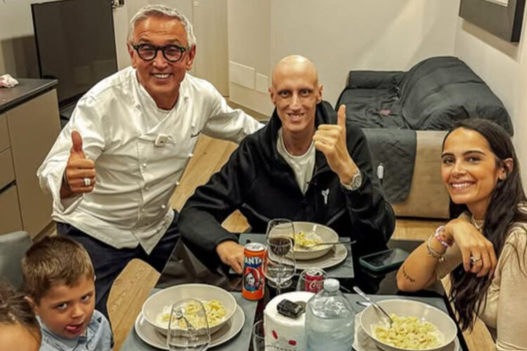 Achille Polonara e la sua famiglia mangiano con Bruno Barbieri