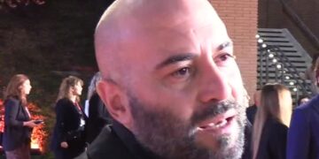 Un primo piano di Giuliano Sangiorgi, frontman dei Negramaro