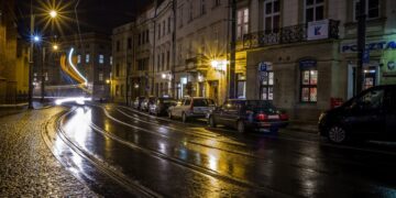 Quella finta “penombra” in camera che rovina il sonno e accorcia la vita del cuore