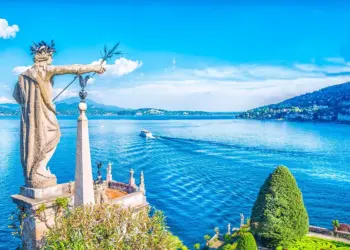 Tra i boschi di Stresa il percorso che tutti sognano: il sentiero dei castagni tra ville e storia