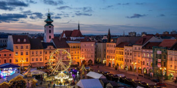 Luci, neve e mercatini: i posti dove vivere la Vigilia di Natale come in un film (senza andare all’estero)