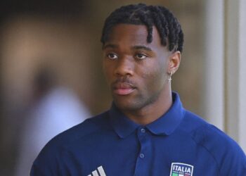 Un primo piano di Destiny Udogie