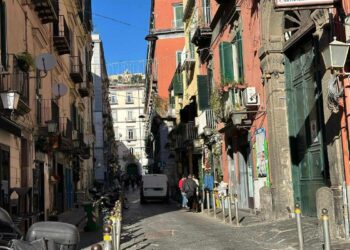 18enne accoltellato a Napoli