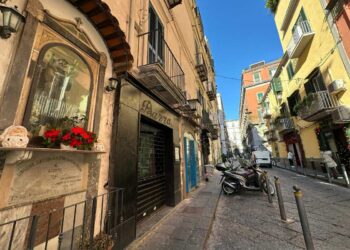 18enne accoltellato a Napoli