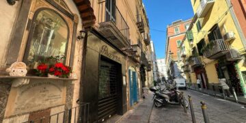 18enne accoltellato a Napoli