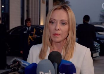 Meloni: “Il decreto armi non va contro la pace, sosteniamo l’Ucraina nella difesa”